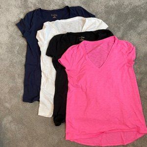 Lily Pulitzer Etta Vneck tshirts